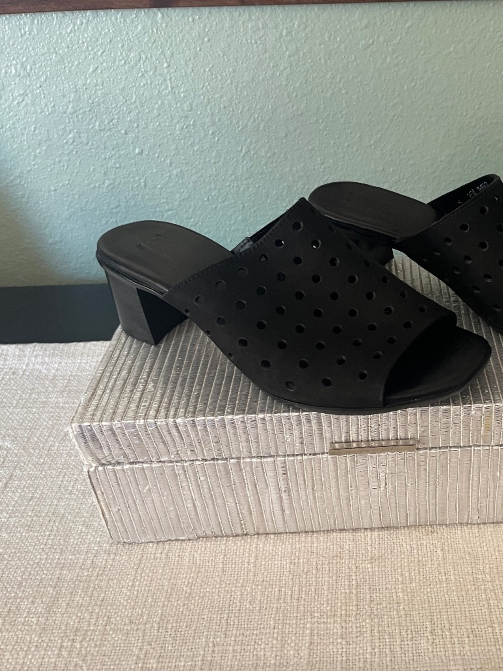Munro Jules Black Suede 9WW